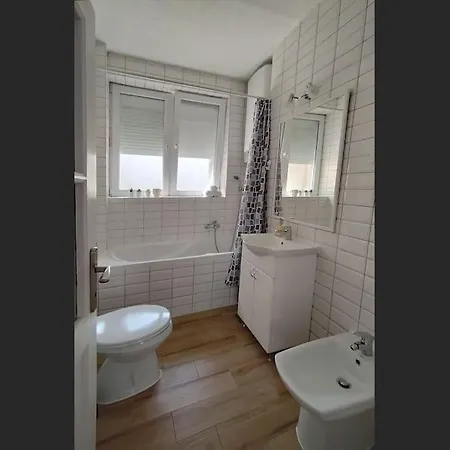 Jovanova * Belgrado